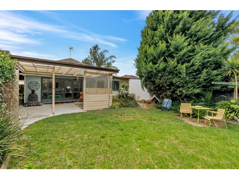15 Gloucester Street, Hadfield VIC 3046