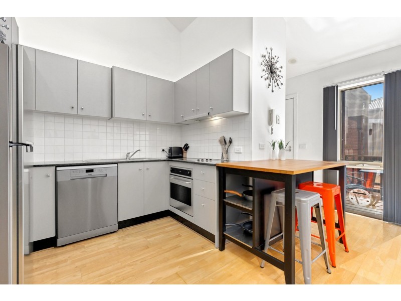 14/8 Mawbey Street, Kensington VIC 3031