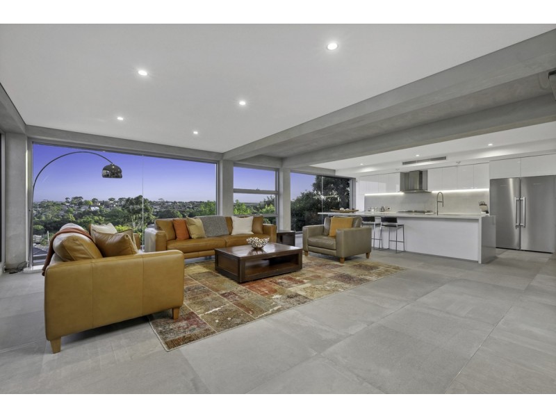 67 New Road, Oak Park VIC 3046