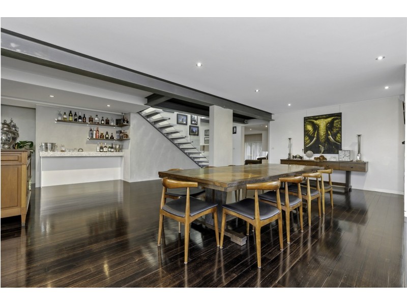 67 New Road, Oak Park VIC 3046