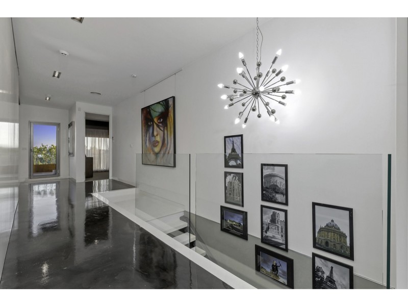 67 New Road, Oak Park VIC 3046