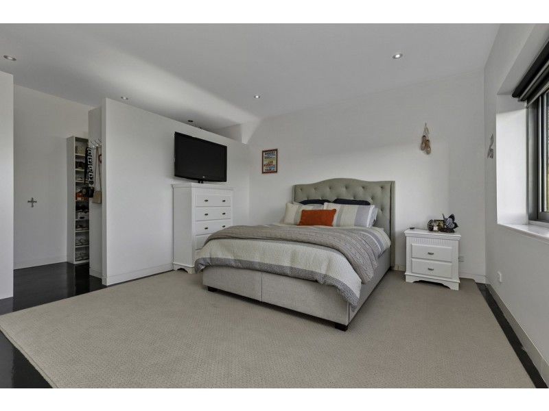 67 New Road, Oak Park VIC 3046