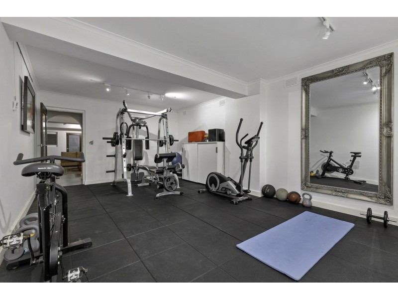 67 New Road, Oak Park VIC 3046