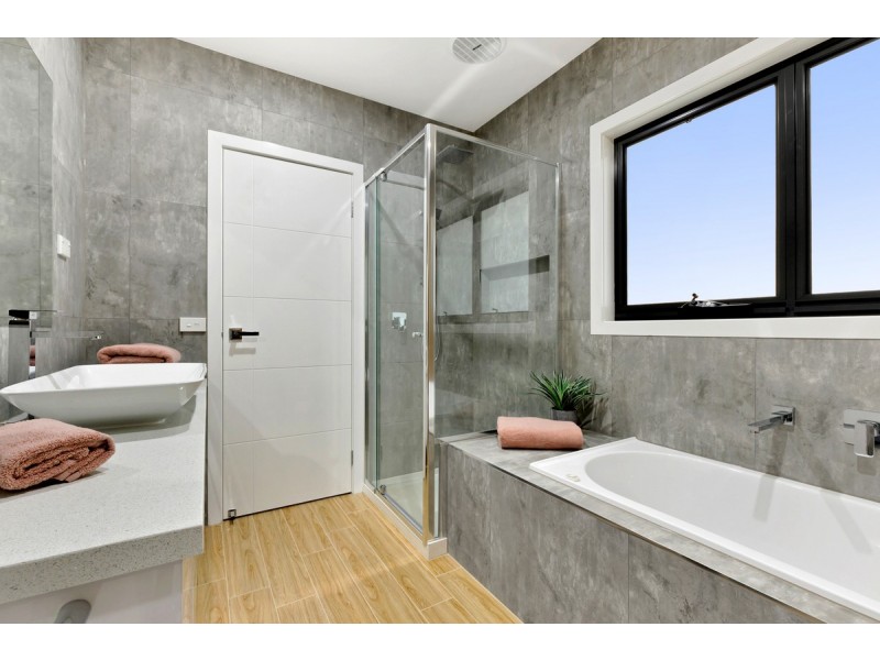 1/4 Bourchier Street, Glenroy VIC 3046