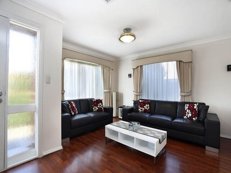 4/83 Station Road, Glenroy VIC 3046