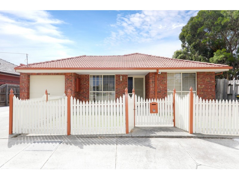 1/2 Epping Street, Hadfield VIC 3046