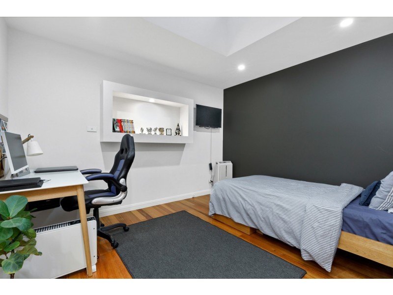 1 Milton Street, Pascoe Vale South VIC 3044
