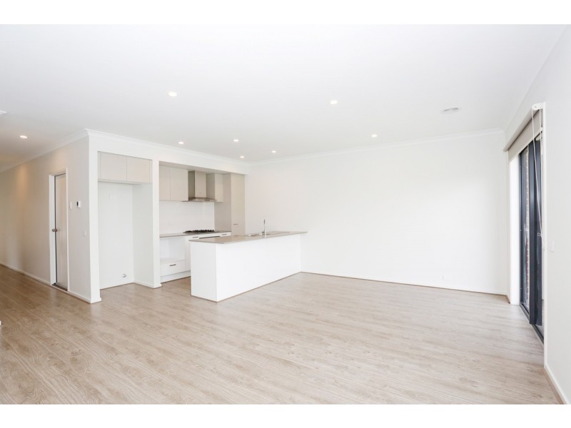 10 Rialto Circuit, Craigieburn VIC 3064