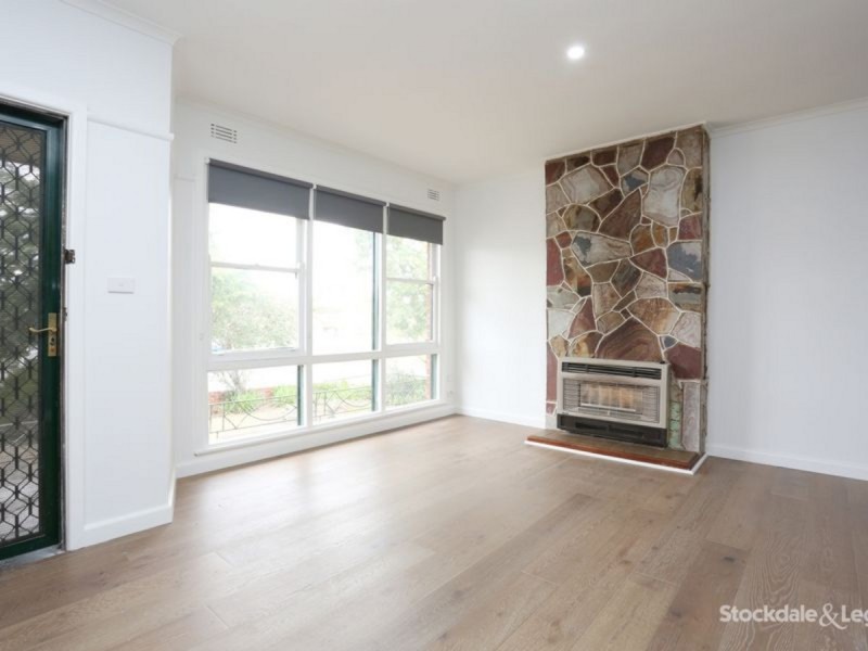 40 Sunset Boulevard, Jacana VIC 3047