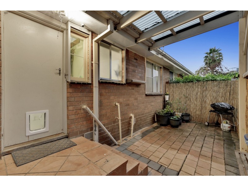 4/26 Gladstone Parade, Glenroy VIC 3046