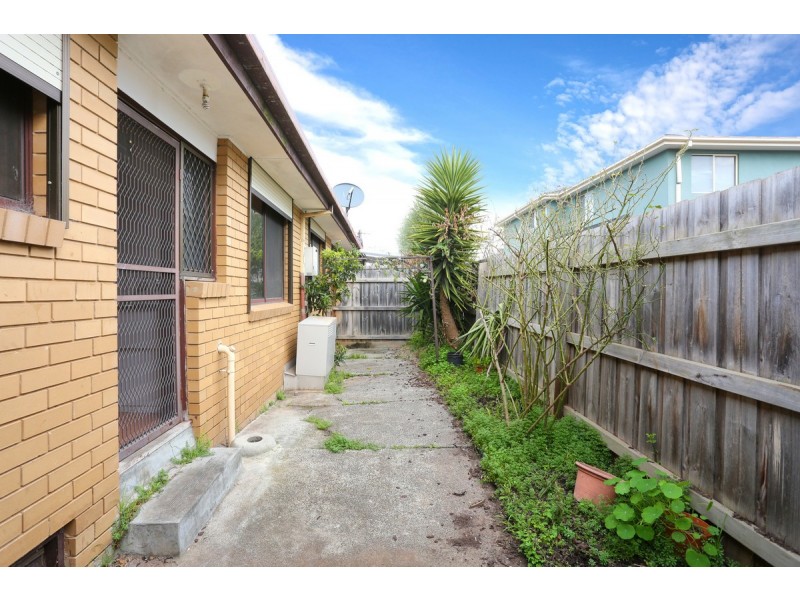 3/20 Wheatsheaf Road, Glenroy VIC 3046