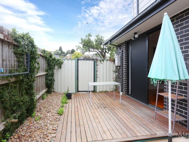 49 Winifred Street, Oak Park VIC 3046