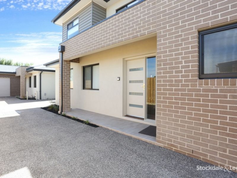 2/15 Langton Street, Glenroy VIC 3046