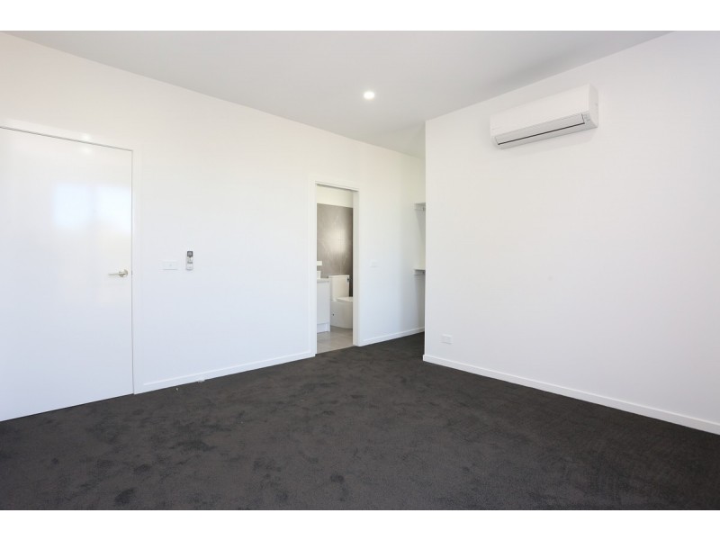 1/16 York Street, Glenroy VIC 3046