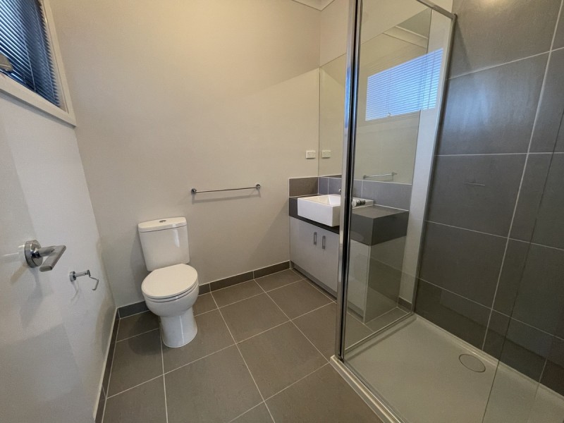 2/38 Hartington Street, Glenroy VIC 3046