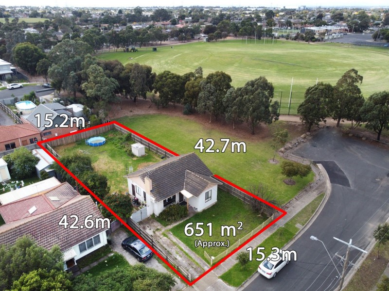 12 Heather Court, Glenroy VIC 3046