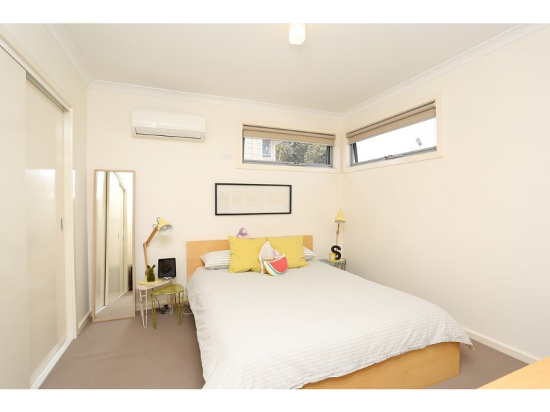 1/56 Winifred Street, Oak Park VIC 3046