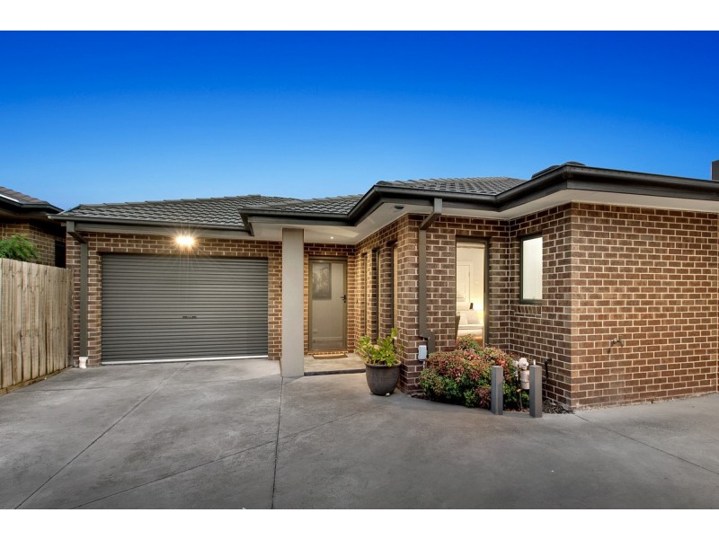 2/24 Eucra Street, Hadfield VIC 3046