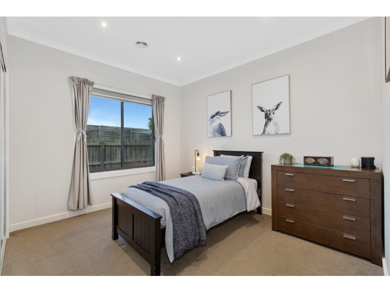 2/24 Eucra Street, Hadfield VIC 3046
