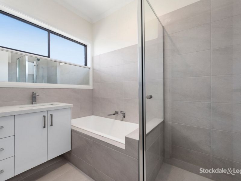 2/288 Wood Street, Preston VIC 3072