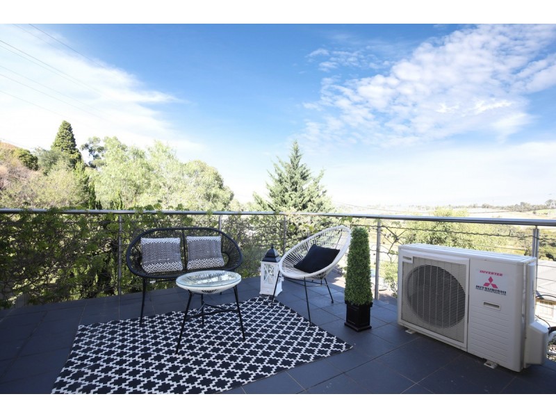 16 Karin Crescent, Glenroy VIC 3046