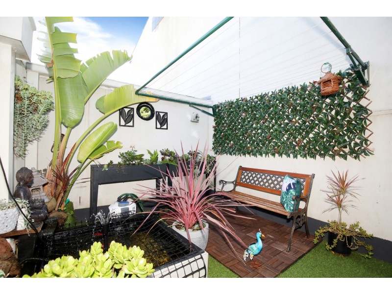 16 Karin Crescent, Glenroy VIC 3046