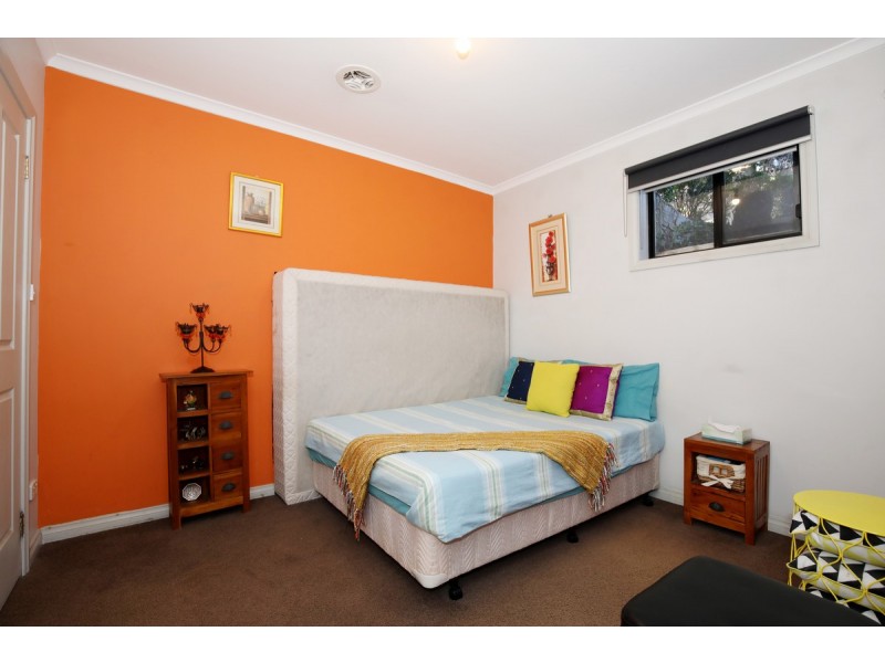 16 Karin Crescent, Glenroy VIC 3046