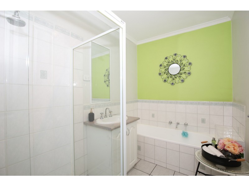 16 Karin Crescent, Glenroy VIC 3046