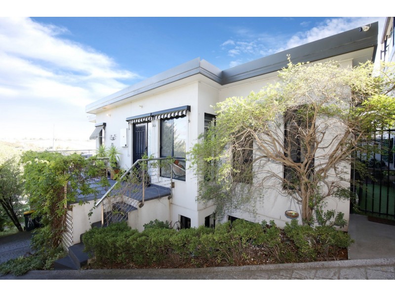 16 Karin Crescent, Glenroy VIC 3046