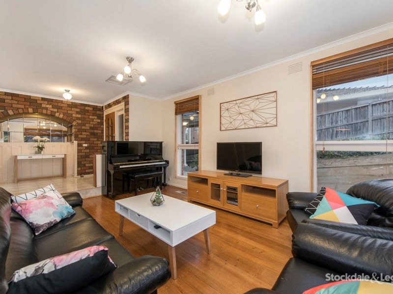 30 Valley Crescent, Glenroy VIC 3046