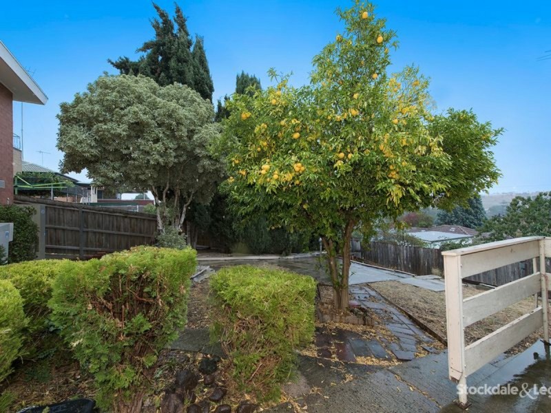 30 Valley Crescent, Glenroy VIC 3046