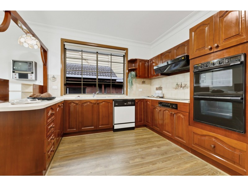 54 Devereaux Street, Oak Park VIC 3046