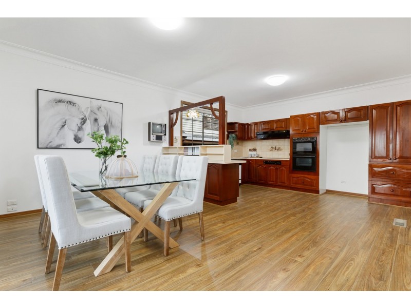 54 Devereaux Street, Oak Park VIC 3046