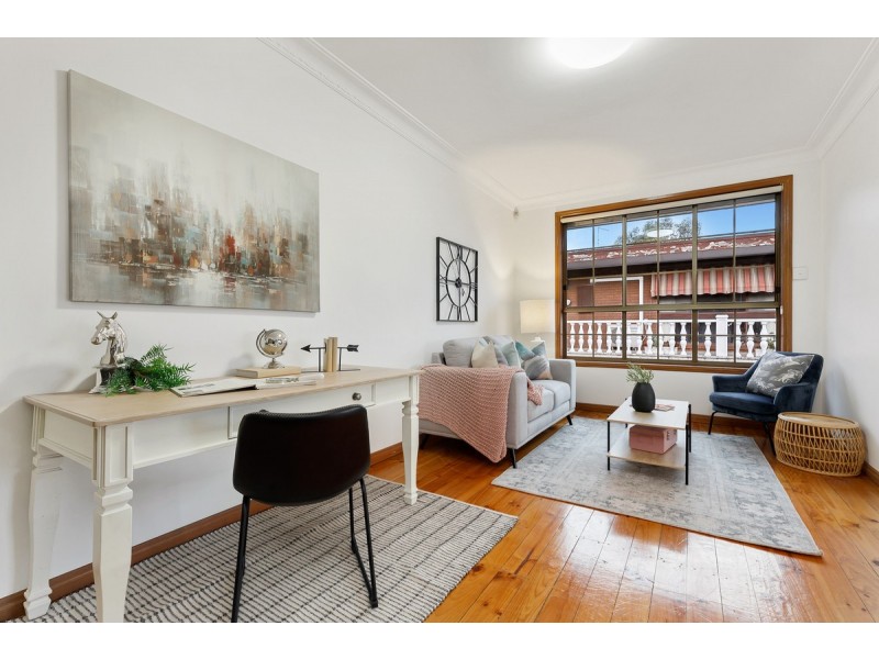 54 Devereaux Street, Oak Park VIC 3046