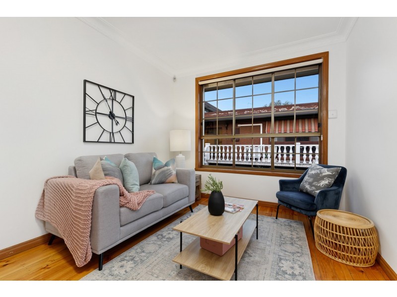 54 Devereaux Street, Oak Park VIC 3046