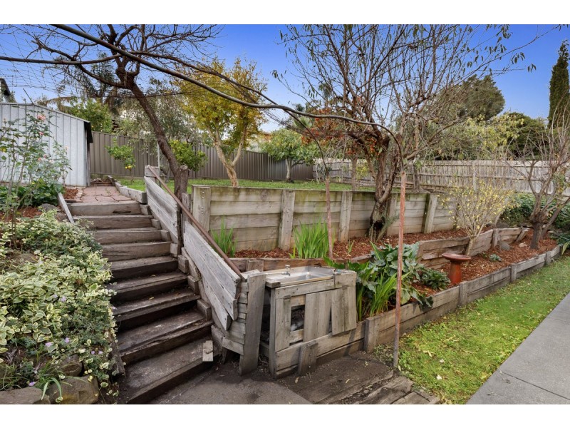 54 Devereaux Street, Oak Park VIC 3046