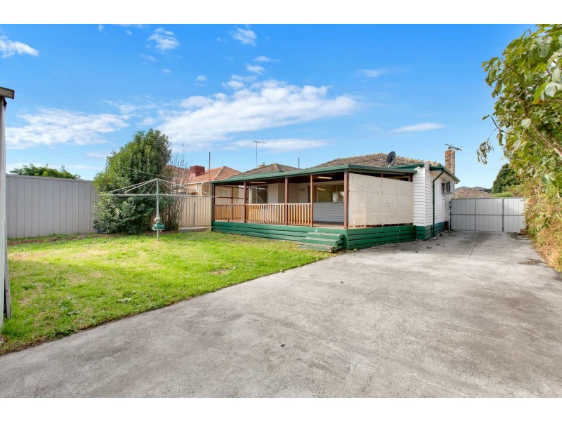 23 Leonard Avenue, Glenroy VIC 3046