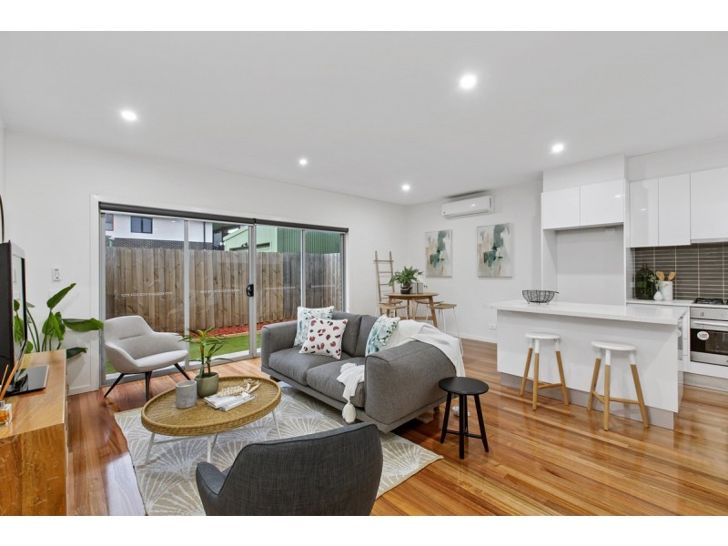 2/8 Quick Street, Pascoe Vale VIC 3044