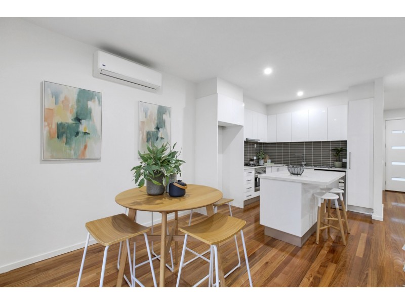 2/8 Quick Street, Pascoe Vale VIC 3044