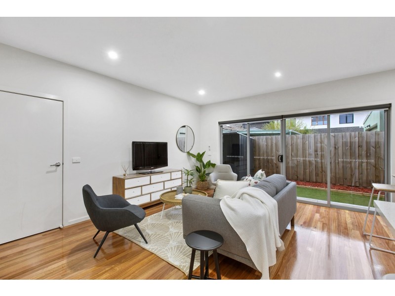 2/8 Quick Street, Pascoe Vale VIC 3044