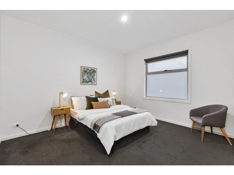 2/8 Quick Street, Pascoe Vale VIC 3044