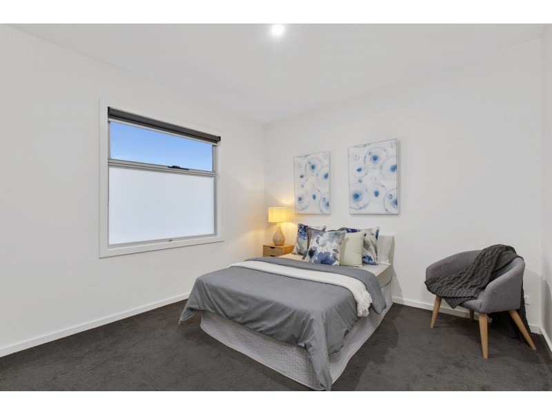 2/8 Quick Street, Pascoe Vale VIC 3044