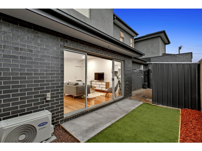 2/8 Quick Street, Pascoe Vale VIC 3044