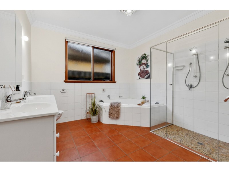 23 Athol Avenue, Coburg North VIC 3058