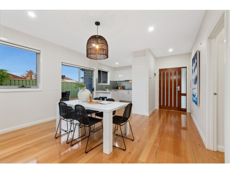 2/122 Loongana Avenue, Glenroy VIC 3046