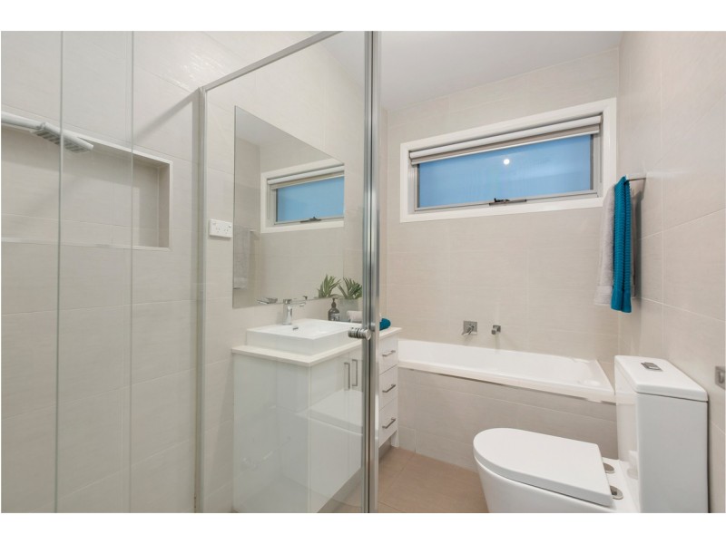 2/122 Loongana Avenue, Glenroy VIC 3046