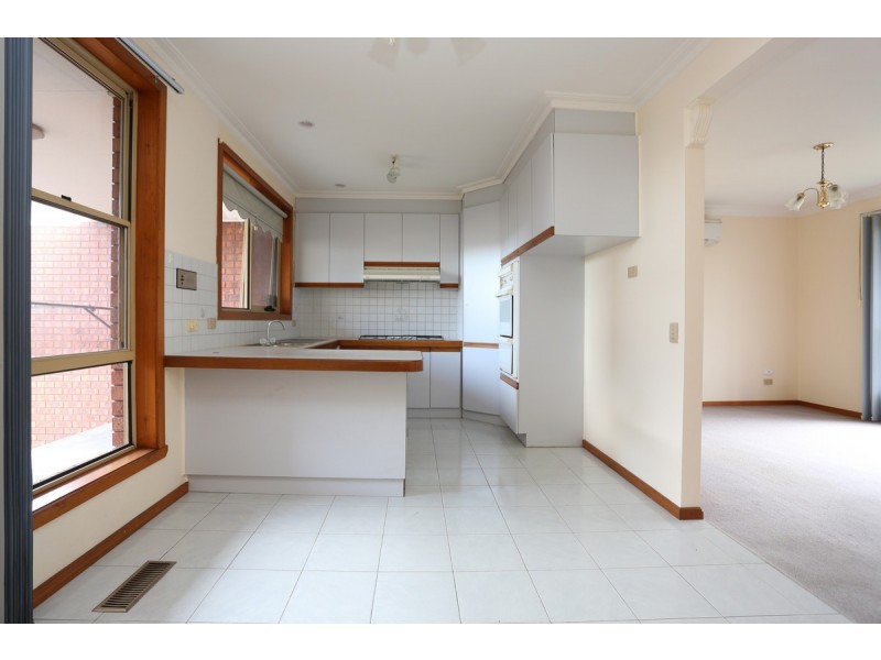 2/31 Kennedy Street, Glenroy VIC 3046