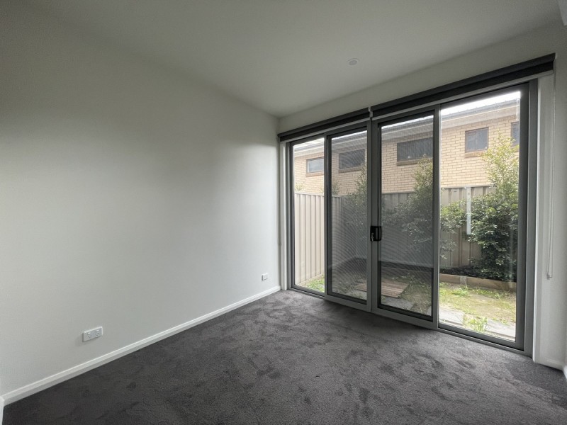 2/719 Pascoe Vale Road, Glenroy VIC 3046