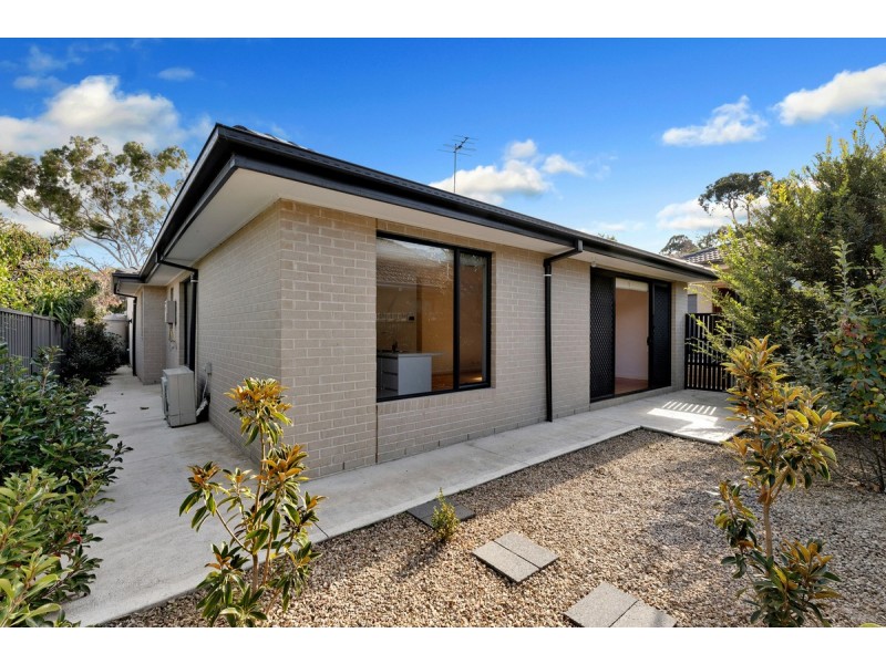 4/10 Valdoone Court, Oak Park VIC 3046