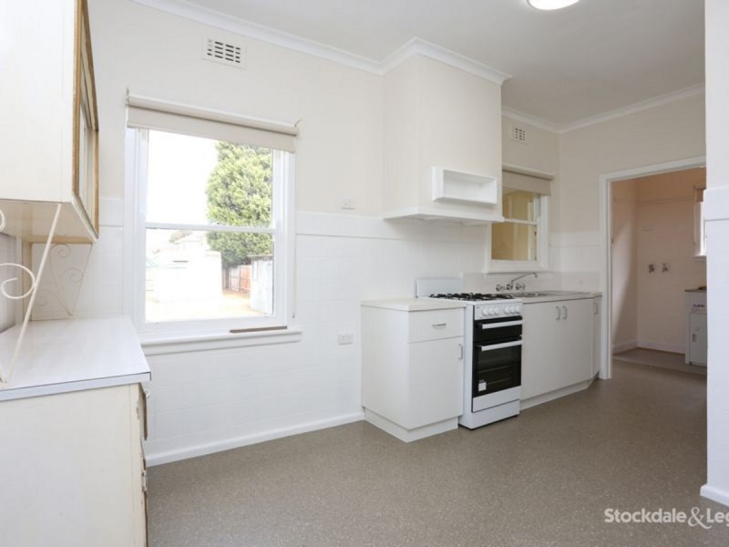 5 Eileen Street, Hadfield VIC 3046
